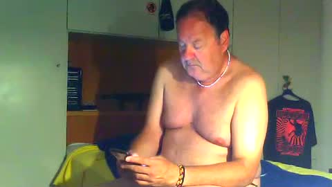 luxx72boy online show from July 2026 03:11:01 AM