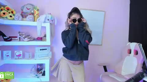 Luz online show from February 2025 08:00:01 PM