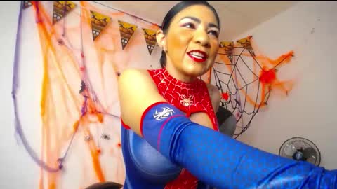 luzcastillo07 online show from October 2025 05:31:01 AM