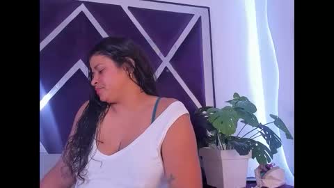 luzenaasm online show from October 2025 04:22:01 AM