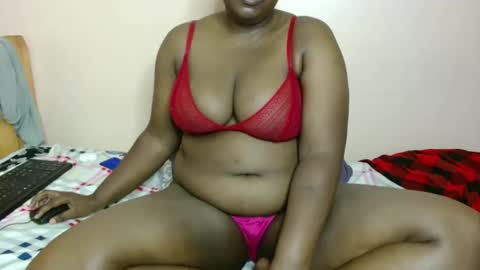 Snapshot of luzremi chatting on May 2026 01:56:01 AM luzremi online show from May 2026 01:56:01 AM