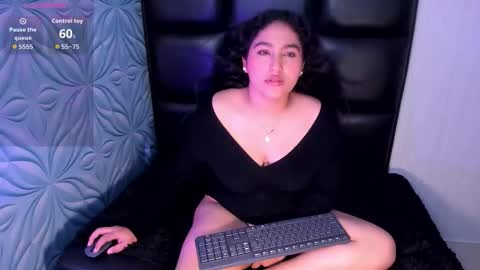 Snapshot of lya_dubois_ chatting on February 2026 02:24:02 PM LYA DUBOIS online show from February 2026 02:24:02 PM