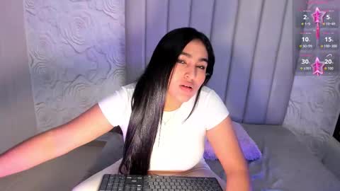 Snapshot of lya_dubois_ chatting on March 2026 11:23:01 PM LYA DUBOIS online show from March 2026 11:23:01 PM