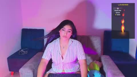 Snapshot of lya_dubois_ chatting on March 2026 06:46:01 PM LYA DUBOIS online show from March 2026 06:46:01 PM