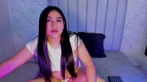 Snapshot of lya_dubois_ chatting on March 2026 04:06:02 PM LYA DUBOIS online show from March 2026 04:06:02 PM