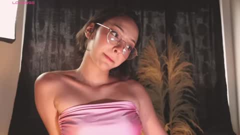 lyalee__ online show from May 2026 07:10:02 PM