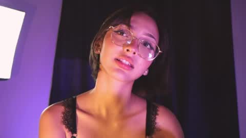 lyalee__ online show from May 2026 01:57:16 AM