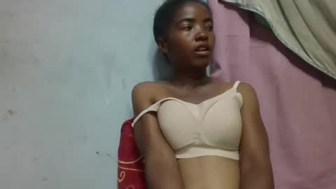 lydie856696 online show from April 2026 06:27:01 AM