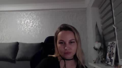 Tina online show from December 2025 11:31:01 PM