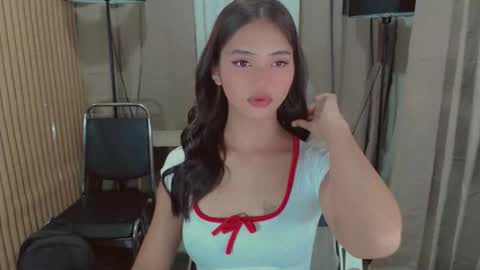 LYKA LOOPS online show from May 2026 05:31:02 PM