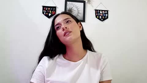 Snapshot of lyla205 chatting on January 2025 02:19:01 AM lyla online show from January 2025 02:19:01 AM