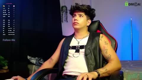 Lyle Bennett Freelance Model online show from November 2025 11:54:01 AM