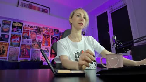 Snapshot of lylithskye chatting on January 2025 08:24:01 AM Lylith Skye NO NUDE model online show from January 2025 08:24:01 AM