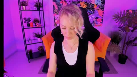 Snapshot of lylithskye chatting on January 2025 10:40:01 AM Lylith Skye NO NUDE model online show from January 2025 10:40:01 AM