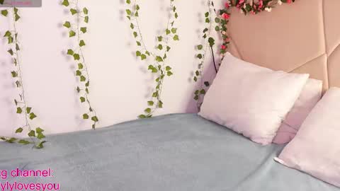 Lyly   online show from October 2025 05:40:01 AM