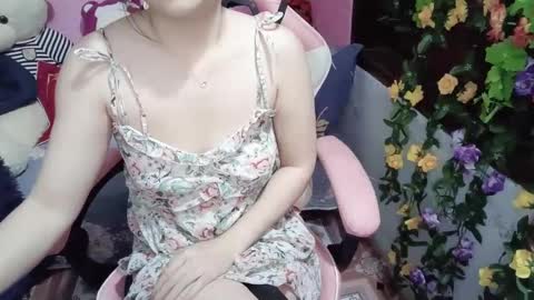 lyly_sweet97 online show from January 2025 01:06:02 PM