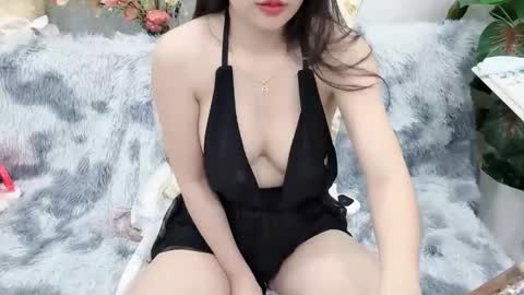 lyly_sweet97 online show from May 2026 08:37:01 PM