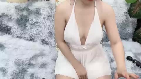 lyly_sweet97 online show from May 2026 12:18:01 AM