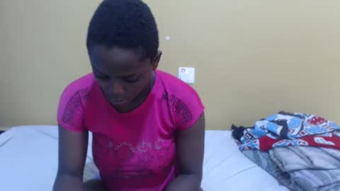 lyn_anna online show from February 2025 12:03:02 PM