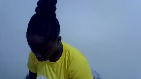 lyn_anna online show from May 2026 02:35:01 PM