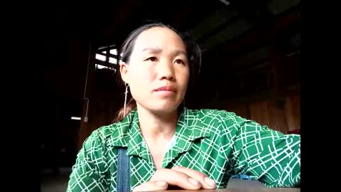 Snapshot of lyn_eva chatting on April 2026 10:24:01 AM lyn_eva online show from April 2026 10:24:01 AM