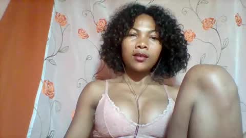 Snapshot of lyndah19 chatting on November 2025 08:42:02 PM lyndah19 online show from November 2025 08:42:02 PM