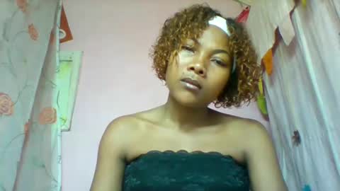 Snapshot of lyndah19 chatting on February 2026 03:44:01 PM lyndah19 online show from February 2026 03:44:01 PM