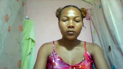 Snapshot of lyndah19 chatting on February 2026 07:43:01 PM lyndah19 online show from February 2026 07:43:01 PM