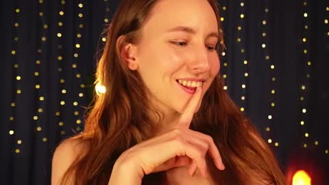 Lynn online show from February 2025 01:06:01 PM