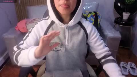 lynn_turner_ online show from March 2026 12:32:01 PM