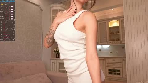 Snapshot of lynnalltop chatting on February 2025 01:51:02 PM Natasha online show from February 2025 01:51:02 PM