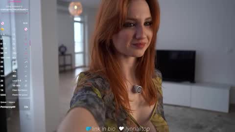 Snapshot of lynnalltop chatting on October 2025 04:29:01 AM Natasha online show from October 2025 04:29:01 AM