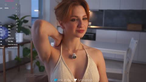 Snapshot of lynnalltop chatting on December 2025 04:10:01 AM Natasha online show from December 2025 04:10:01 AM