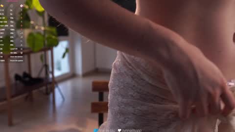 Snapshot of lynnalltop chatting on February 2026 04:13:01 AM Natasha online show from February 2026 04:13:01 AM