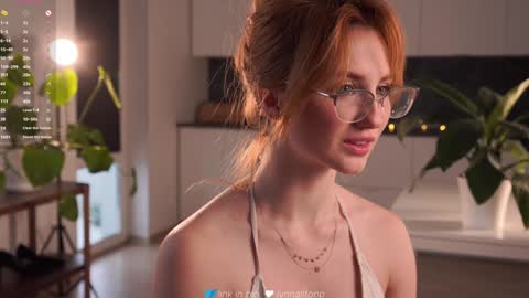 Snapshot of lynnalltop chatting on March 2026 04:14:02 AM Natasha online show from March 2026 04:14:02 AM