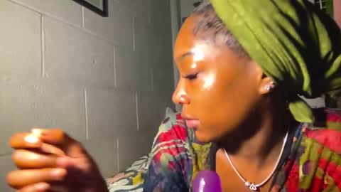 Snapshot of lynneluxuryplay chatting on March 2025 05:35:02 AM IVYGold online show from March 2025 05:35:02 AM