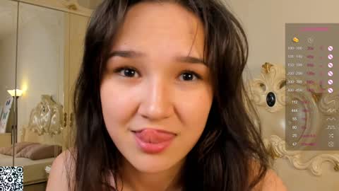 Snapshot of lynngroves chatting on January 2025 08:09:01 PM Lola online show from January 2025 08:09:01 PM