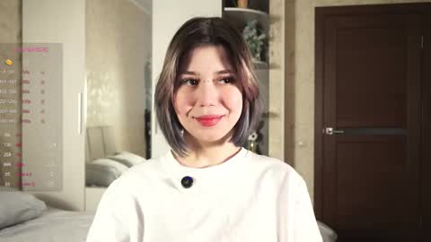 Snapshot of lynngroves chatting on February 2025 07:44:02 AM Lola online show from February 2025 07:44:02 AM