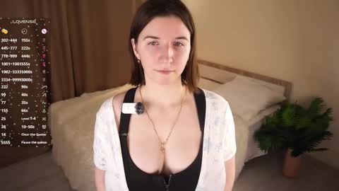 Snapshot of lynngroves chatting on January 2026 07:11:01 PM Lola online show from January 2026 07:11:01 PM