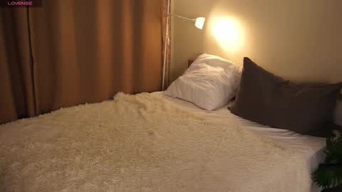 Snapshot of lynngroves chatting on February 2026 05:00:01 PM Lola online show from February 2026 05:00:01 PM