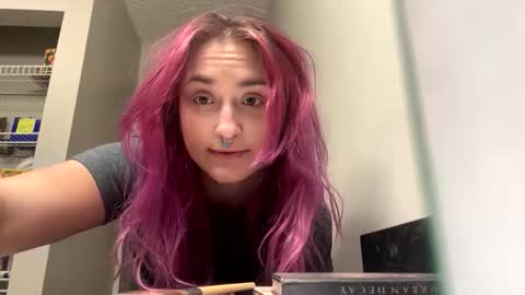 Snapshot of lynnkitten69000 chatting on December 2025 01:33:02 AM Lynn online show from December 2025 01:33:02 AM