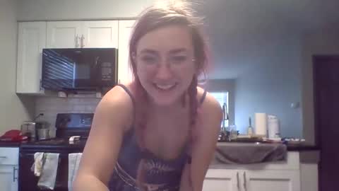 Snapshot of lynnkitten69000 chatting on February 2026 03:43:01 PM Lynn online show from February 2026 03:43:01 PM