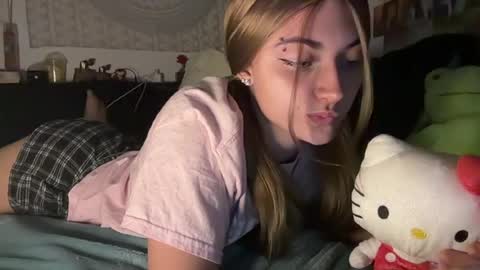 lynnxadams online show from July 2026 02:42:01 AM