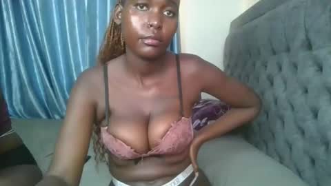 Chloe online show from February 2026 12:56:01 PM