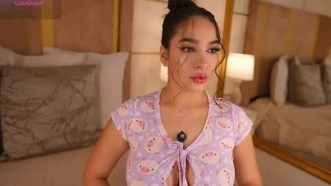 Snapshot of lyrabellini chatting on March 2026 10:52:01 AM online show from March 2026 10:52:01 AM