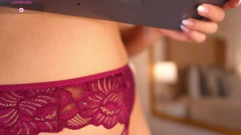 Snapshot of lyrabellini chatting on March 2026 11:10:01 AM online show from March 2026 11:10:01 AM