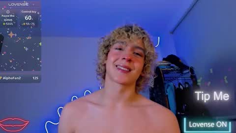 Snapshot of lyric_mirage chatting on November 2025 10:43:02 PM Lyric online show from November 2025 10:43:02 PM