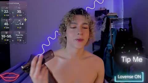 Snapshot of lyric_mirage chatting on November 2025 09:09:01 PM Lyric online show from November 2025 09:09:01 PM