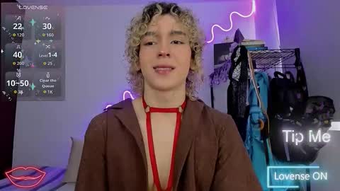 Snapshot of lyric_mirage chatting on November 2025 08:53:02 PM Lyric online show from November 2025 08:53:02 PM