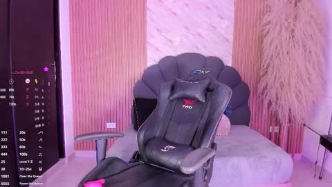 Snapshot of lys_with chatting on October 2025 02:24:01 AM VIVIANA online show from October 2025 02:24:01 AM